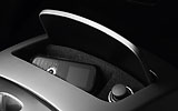 Renault Laguna Coup�. Modelo 2009. Imagen. Interior. Detalle guarda objetos. Mechero.