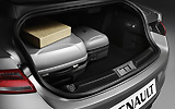Renault Laguna Coup�. Modelo 2009. Imagen. Interior. Maletero con carga.