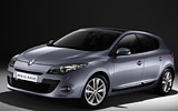 Renault Megane. Modelo 2009. Imagen. 5 puertas. Frontal lateral. Coche parado. Estudio.
