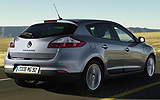 Renault Megane. Modelo 2009. Imagen. 5 puertas. Lateral posterior. Movimiento. Carretera.