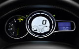 Renault Megane. Modelo 2009. Imagen. Interior. 5 puertas. Detalle instrumentaci&oacute;n. Veloc&iacute;metro digital. Cuentarrevoluciones. Cuenta kil&oacute;metros.