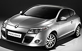 Renault M�gane Coup�. Modelo 2009. Imagen exterior. Tres puertas. Frontal cenital lateral. Coche parado. Estudio. Gris.