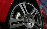 Renault Twingo RS. Modelo 2009. Imagen. Llantas de aleaci�n 17 pulgadas.