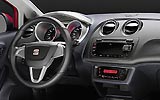 Seat Ibiza. Modelo 2008. Imagen. Interior. Salpicadero- volante. Radio CD. Control de temperatura.