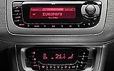 Seat Ibiza. Modelo 2008. Imagen. Interior. Consola central. Radio CD con MP3. Pantalla aire acondicionado.