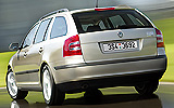 Skoda Octavia. Modelo 2009. Imagen. Combi. Familiar. Posterior lateral. Carretera.