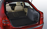 Skoda Octavia. Modelo 2009. Imagen. Interior. Berlina. 5 puertas. Maletero. Asientos abatibles. Espacio de carga.