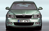 �koda Octavia. Modelo 2009. Carrocer�a Berlina. Imagen. Exterior. Frontal. Coche parado. Estudio.