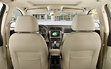 �koda Octavia. Modelo 2009. Imagen. Interior. Asientos delanteros. Consola central. Salpicadero.