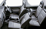 Suzuki Jimny. Modelo 2008. Imagen interior. Asientos delanteros y traseros.