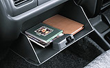 Suzuki Jimny. Modelo 2008. Imagen interior. Guantera.
