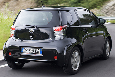 Toyota iQ. Modelo 2009