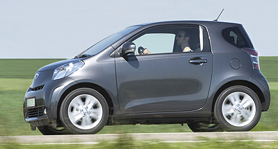 Toyota iQ. Modelo 2009