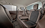 Toyota iQ. Modelo 2009. Imagen. Interior. Asientos traseros. Derecho abatible.