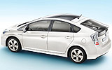 Toyota Prius. Modelo 2010. Imagen. Exterior. Lateral posterior. Coche parado. Estudio. Blanco.