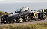 Tramontana R. Modelo 2009. Imagen. Exterior. Frontal lateral. Coche parado. Carretera. Negro.