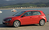 Volkswagen Golf 5p Sport 1.4 TSI 122 CV DSG 7 vel. Modelo 2009. Prueba de larga duraci�n. Imagen. Exterior. Frontal lateral. Parado. San Vicente de la Barquera (Cantabria)