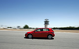 Volkswagen Golf 5p Sport 1.4 TSI 122 CV DSG 7 vel. Modelo 2009. Prueba de larga duraci�n. Imagen. Exterior. Lateral. Coche en movimiento. Circuito del Jarama.