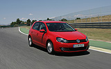 Volkswagen Golf 5p Sport 1.4 TSI 122 CV DSG 7 vel. Modelo 2009. Prueba de larga duraci�n. Imagen. Exterior. Lateral frontal. Coche en movimiento. Circuito del Jarama.