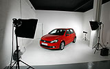 Volkswagen Golf 5p Sport 1.4 TSI 122 CV DSG 7 vel. Modelo 2009. Prueba de larga duraci�n. Imagen. Exterior. Frontal lateral. Coche parado. Estudio con focos.