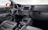 Volkswagen Golf Plus. Modelo 2009. Imagen. Interior. Salpicadero. Volante. Consola central. Palanca de cambios manual. Navegador. Asientos.