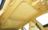 Volkswagen Golf Variant. Gama 2008. Imagen. Interior. Techo panor�mico el�ctrico. Cortinilla cerrada. Color beige.
