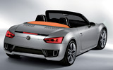 Volkswagen Concept BlueSport. Prototipo 2009. Imagen. Exterior. Posterior lateral. Coche parado. Estudio. Pilotos en on. Gris.