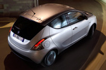 Lancia Ypsilon Gama Ypsilon Gama Ypsilon Turismo Bicolor Gris Piombo/Gris Argento Exterior Posterior-Lateral-Cenital 5 puertas