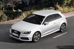 Audi A3 Gama A3 S line Turismo Blanco glaciar metalizado Exterior Cenital-Frontal-Lateral 3 puertas