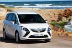 Opel Zafira Tourer  2.0 CDTI 165 CV Excellence Monovolumen Blanco Alpino Exterior Lateral-Frontal 5 puertas