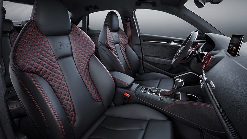 Audi RS 3 Sedan 2017. Imágenes interiores