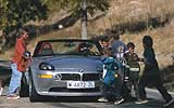 Los ni&ntilde;os alucinan con el BMW Z8