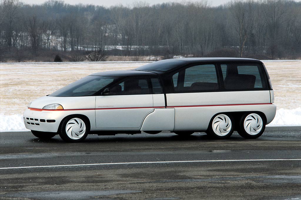 2000 Chrysler grand voyager minivan #3