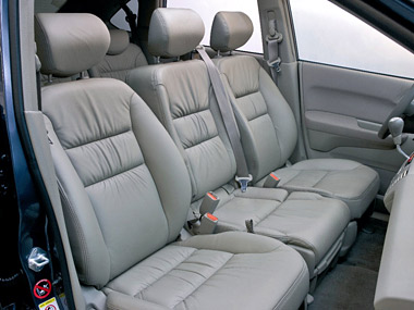 Honda FR-V 2.2 i-CDTI Interior