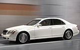 Maybach 57 S. Modelo 2006. Imagen exterior. Lateral. Movimiento. Carretera.