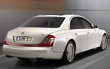 Maybach 57 S. Modelo 2006. Imagen exterior. Posterior lateral. Movimiento. Carretera.