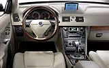 Salpicadero del XC90 con pantalla del navegador a la vista