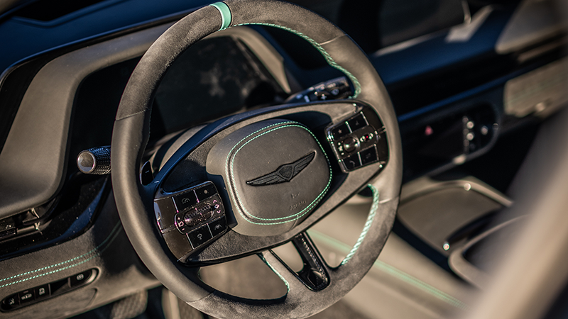 Foto de - genesis g90-wingback-concept 