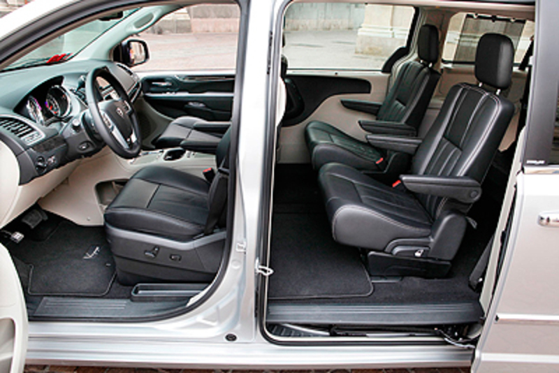 Foto de - lancia grand-voyager 2012