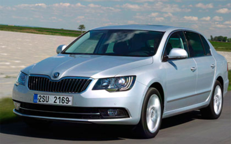 Škoda Superb y Superb Combi (2013)