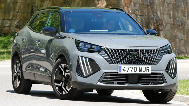 Peugeot 2008 y e-2008 (2023) - Prueba
