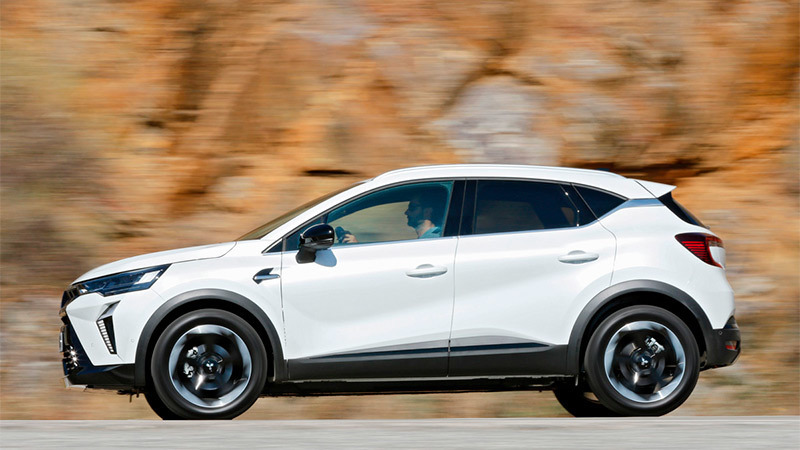 Mitsubishi ASX (2024). El SUV urbano que sirve para viajar y que no es lo que parece. Se vende con motores de gasolina, sin hibridación y con, enchufable o no