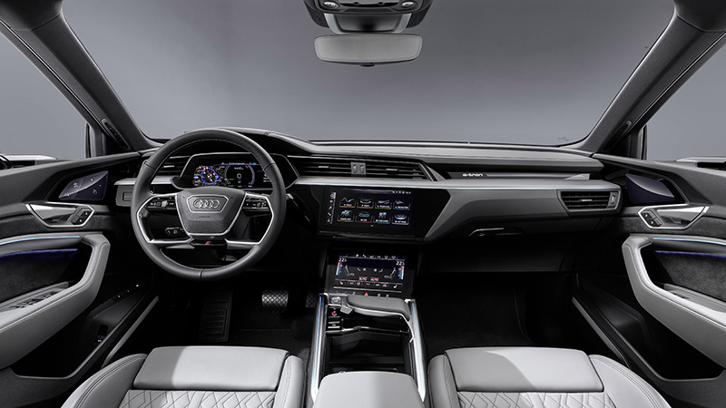 mediana-audi-salpicadero.346335.jpg