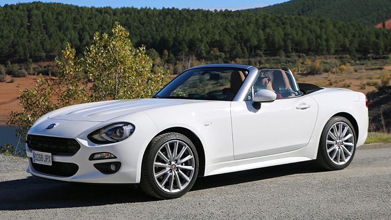 Foto de - fiat 124-spider 2016