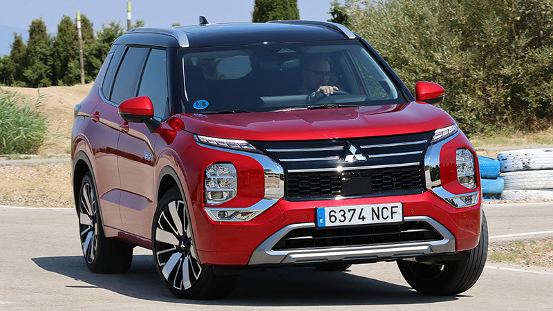 Mitsubishi Outlander (2025) - Imágenes exteriores Foto de - mitsubishi outlander 2025