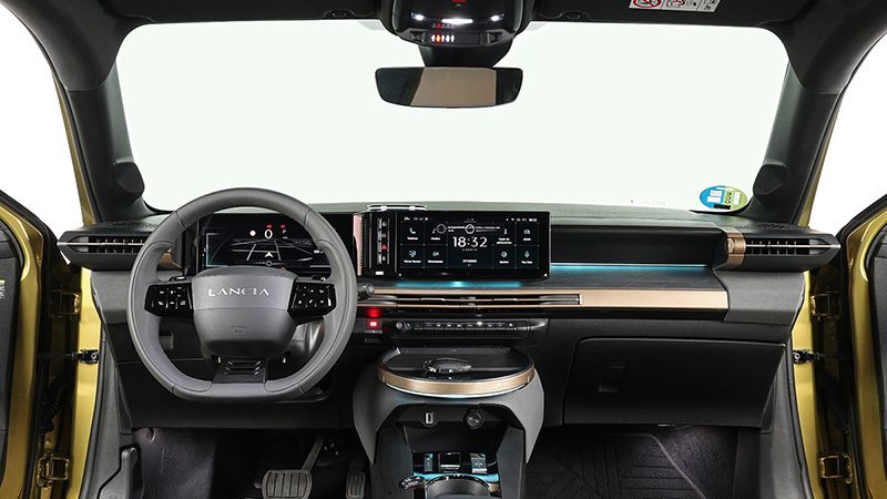 Foto de - lancia ypsilon 2024