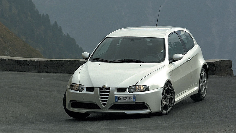 Alfa Romeo 147 GTA (2003)  Características del motor y el