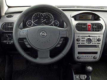 Opel Corsa (2004) | Más equipamiento en todas las versiones 