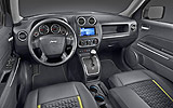 Jeep Patriot Back Country Concept. Prototipo 2008. Imagen. Interior. Volante. Salpicadero.