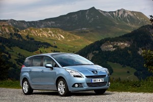 Peugeot pone en venta el 5008, un nuevo monovolumen de siete plazas.
